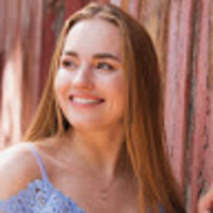 Meet your Posher, Aleksia